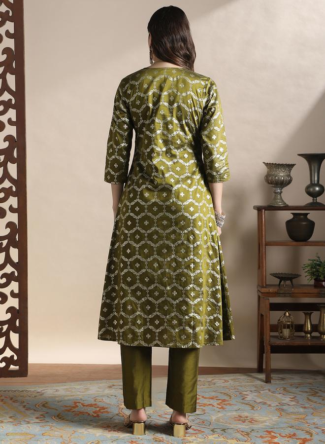globus Women Olive V-Neck Floral Foil Print Kurta with Pants Set - Image 2